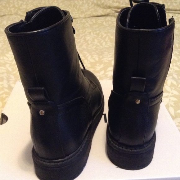 Non-leather black boots Lace up - Picture 2 of 7